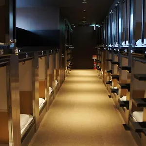 Men Only Capsule & Sauna, Bathhouse 男性専用サウナ&カプセル Minami Roppongi 東京都